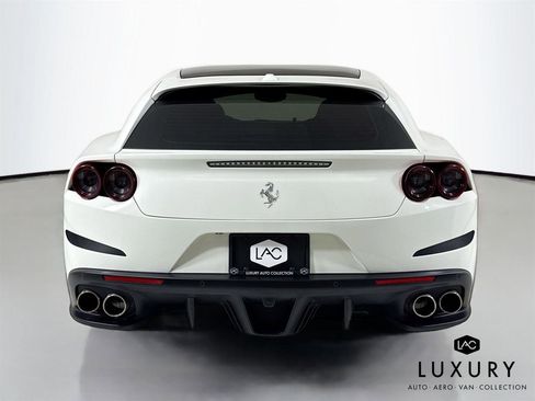 Used 2019 Ferrari GTC4Lusso T image 7