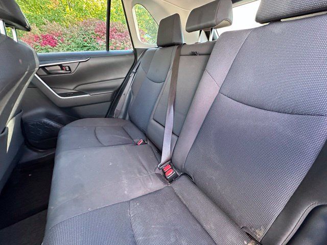 Used 2023 Toyota RAV4 LE AWD/4WD image 11