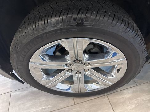 Used 2018 GMC Yukon Denali w/ Open Road Package AWD/4WD image 9