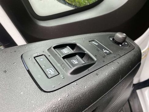 Used 2025 RAM ProMaster 2500 w/ Convenience Group FWD image 12