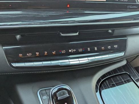 Used 2021 Cadillac Escalade Sport w/ Driver Assist Tech Package AWD/4WD image 28