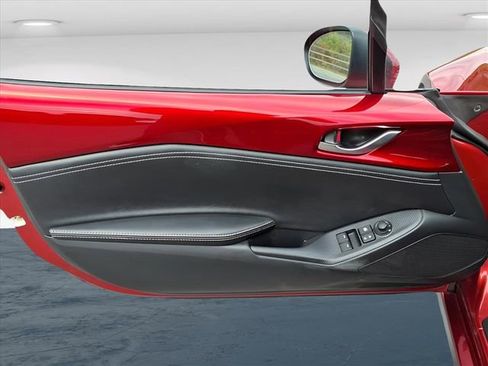 Used 2024 MAZDA MX-5 Miata RF Grand Touring image 26