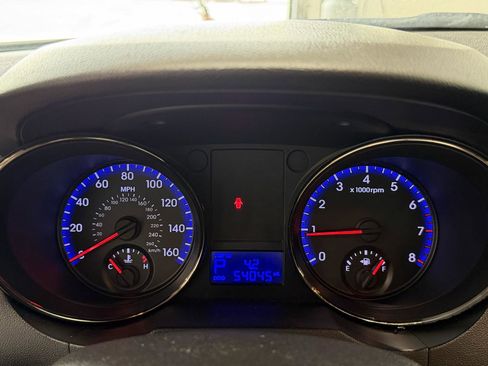 Used 2012 Hyundai Genesis 2.0T Premium RWD image 4