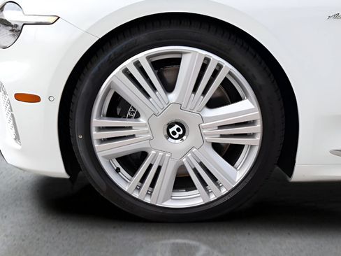 New 2026 Bentley Continental GTC AWD/4WD image 10