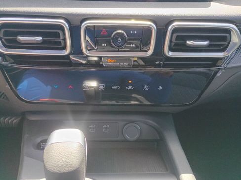 New 2026 Nissan Sentra SV w/ Floor Mat Package FWD image 19