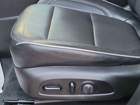 Used 2021 Chevrolet Traverse High Country image 19