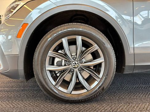 Used 2023 Volkswagen Tiguan SE FWD image 12