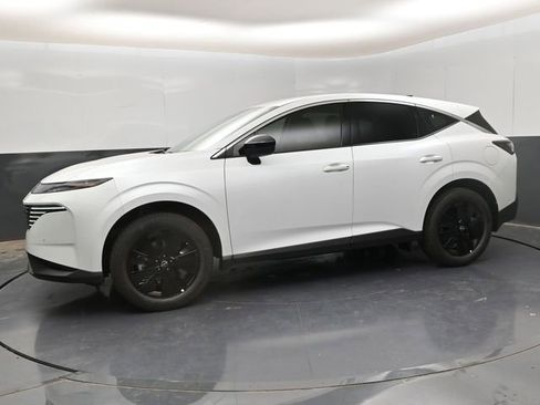 Certified 2025 Nissan Murano SV image 4