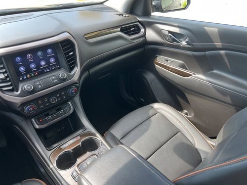 Used 2023 GMC Acadia AT4 w/ Technology Package image 25