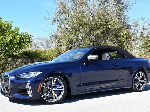 Used 2024 BMW M440i Convertible w/ Premium Package image 25
