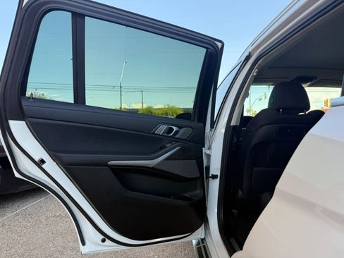 Used 2021 BMW X7 xDrive40i w/ Premium Package AWD/4WD image 36