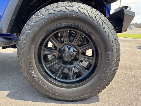 Used 2018 Jeep Wrangler Unlimited Rubicon image 11