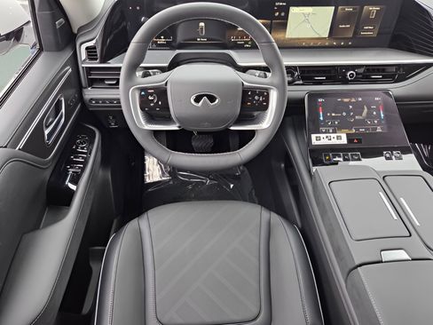 New 2026 INFINITI QX80 Luxe w/ Cargo Package RWD image 11