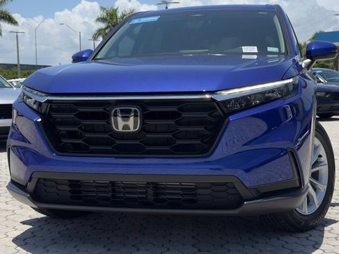 Used 2023 Honda CR-V LX image 2