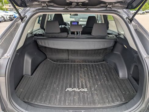Used 2024 Toyota RAV4 LE AWD/4WD image 13