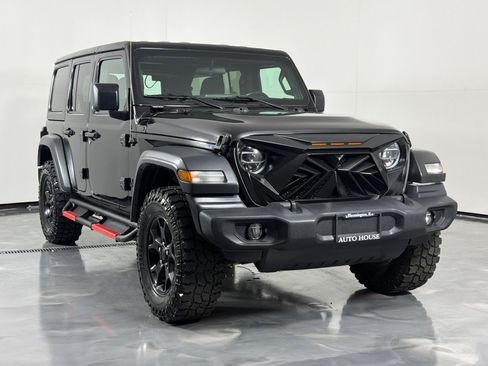 Used 2020 Jeep Wrangler Unlimited Sport AWD/4WD image 3