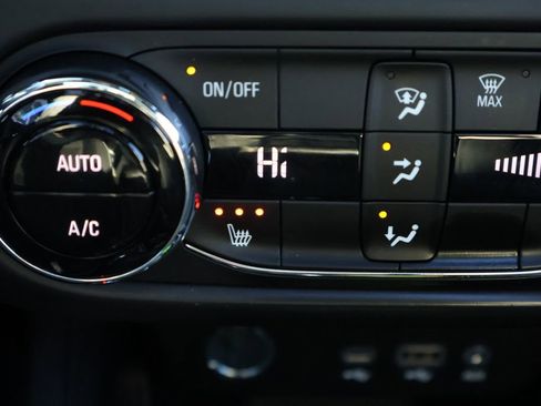 Certified 2023 Chevrolet TrailBlazer RS w/ Sun and Liftgate Package image 21