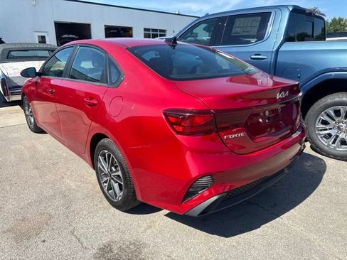 Used 2022 Kia Forte LXS FWD image 4