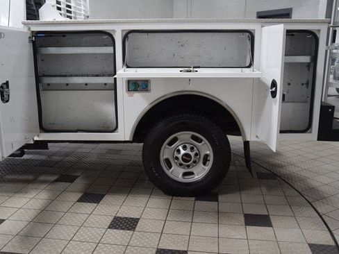 Used 2023 GMC Sierra 2500 Pro w/ Convenience Package AWD/4WD image 40