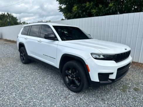 Used 2024 Jeep Grand Cherokee L Altitude RWD image 7