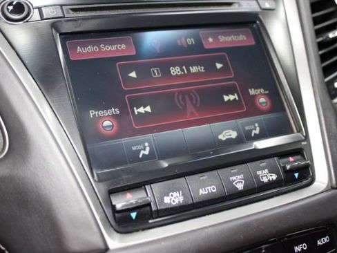 Used 2014 Acura RLX image 16