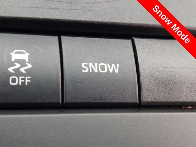Certified 2020 Toyota Highlander LE FWD image 16
