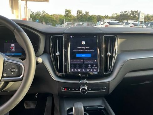 Certified 2024 Volvo XC60 B5 Core w/ Protection Package Premier AWD/4WD image 16