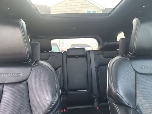 Used 2023 Jeep Grand Cherokee Overland w/ Advanced Protech Group III image 6