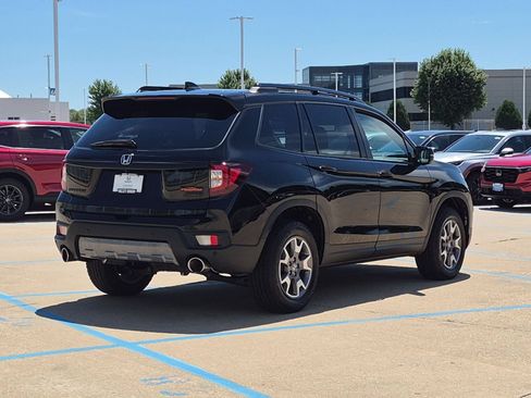 Used 2023 Honda Passport TrailSport image 6