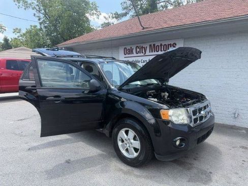 Used 2011 Ford Escape XLT w/ Cargo Pkg FWD image 9