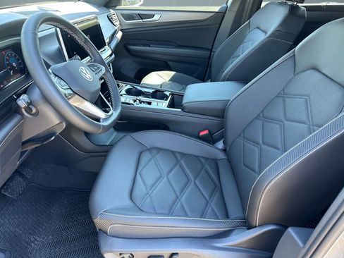 New 2026 Volkswagen Atlas Cross Sport SE image 4