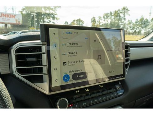 Used 2024 Toyota Tundra Limited image 27