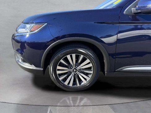 Used 2020 Mitsubishi Outlander SE FWD image 12