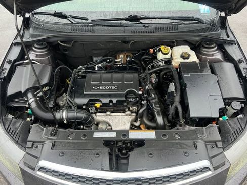 Used 2011 Chevrolet Cruze LT image 29