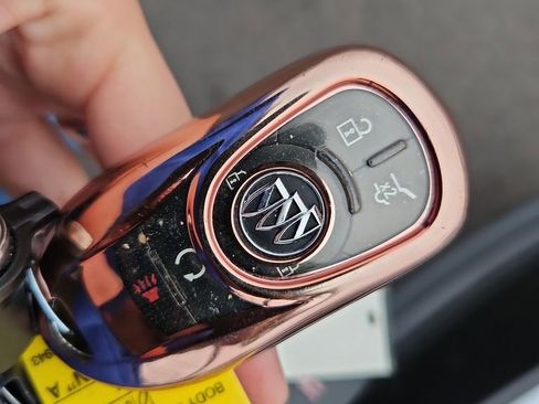 Used 2019 Buick Envision Essence image 38