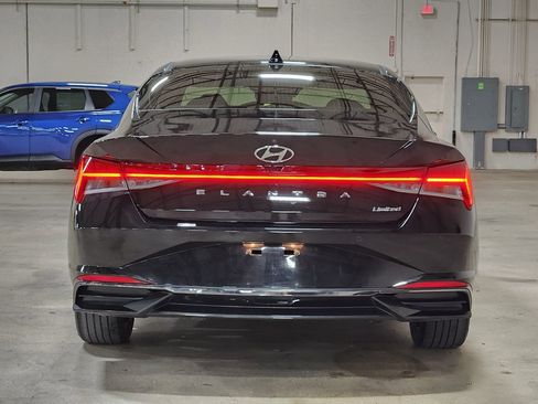 Used 2023 Hyundai Elantra Limited w/ Cargo Package image 10