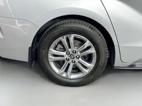 Used 2021 Toyota Sienna XSE AWD/4WD image 40