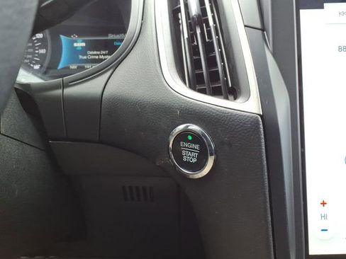 Certified 2022 Ford Edge SEL w/ Convenience Package image 23