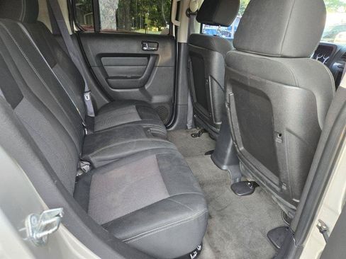 Used 2006 HUMMER H3 AWD/4WD image 16
