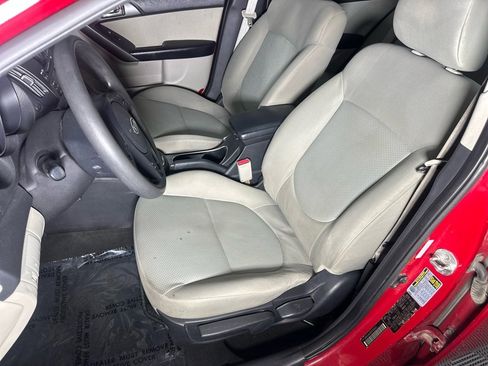 Used 2013 Kia Forte EX w/ Premium Pkg image 23