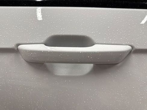 New 2025 Jeep Grand Cherokee Limited w/ Luxury Tech Group II AWD/4WD image 17