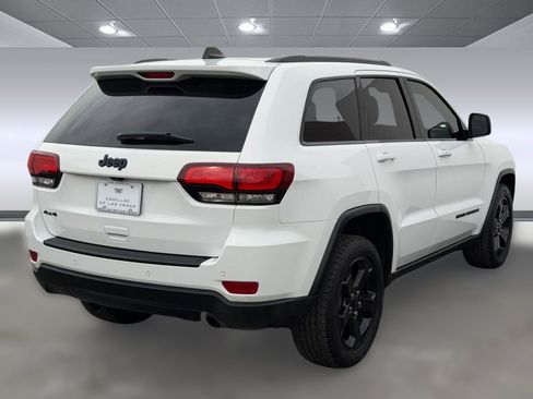 Used 2019 Jeep Grand Cherokee Laredo image 7