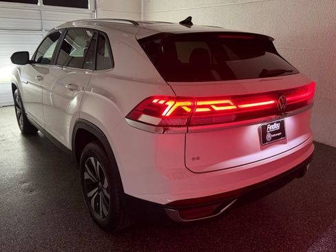 Used 2024 Volkswagen Atlas Cross Sport SE FWD image 46