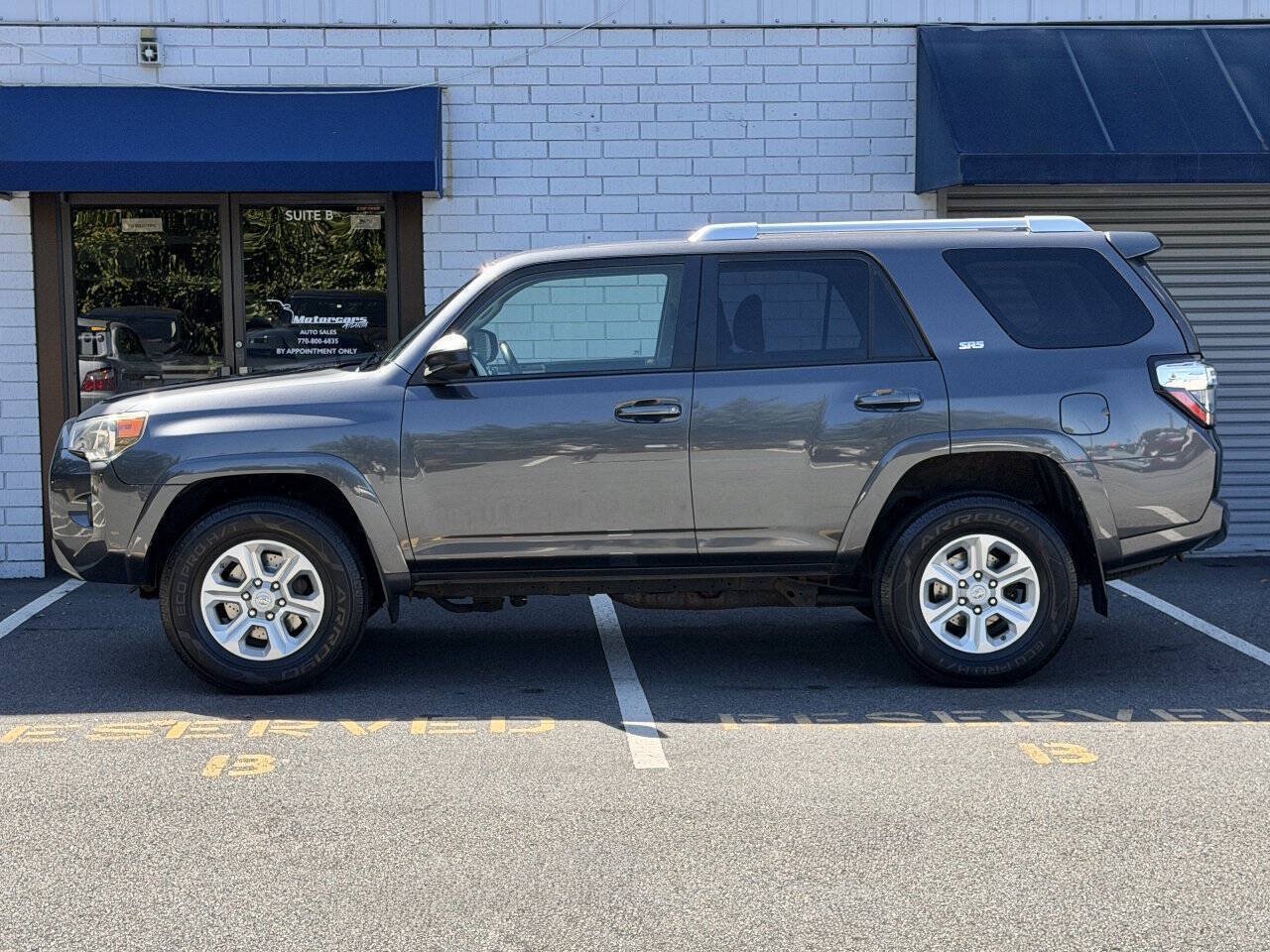 Used 2016 Toyota 4Runner SR5 AWD/4WD image 4