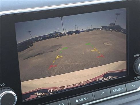 Used 2024 Nissan Rogue S image 13