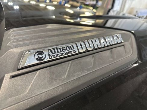 Used 2022 Chevrolet Silverado 2500 LTZ w/ LTZ Plus Package image 43