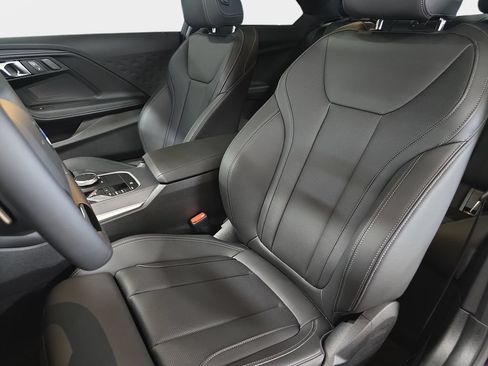 Used 2025 BMW 230i Coupe w/ Convenience Package RWD image 17