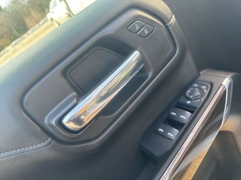 Used 2022 Chevrolet Silverado 1500 RST w/ Safety Package image 10