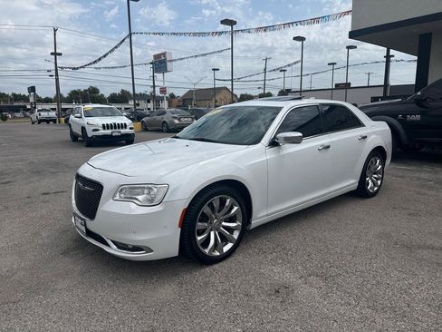 Used 2016 Chrysler 300 C w/ Safetytec Plus Group RWD image 2