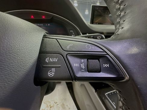 Used 2018 Audi Q7 3.0T Prestige w/ Prestige Package AWD/4WD image 39